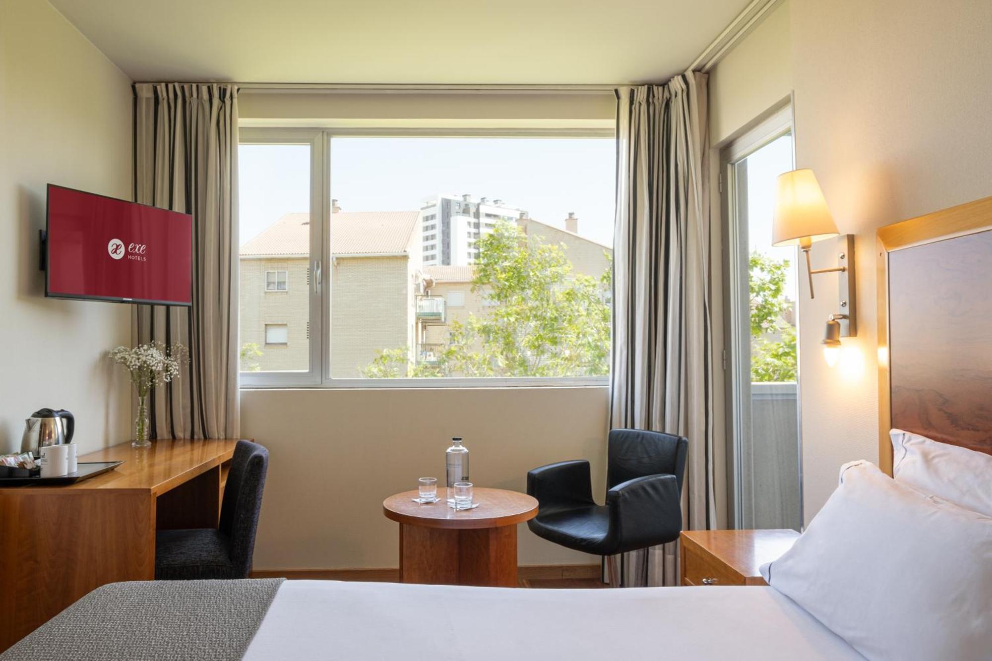 Exe Plaza Delicias Hotell Zaragoza Exteriör bild