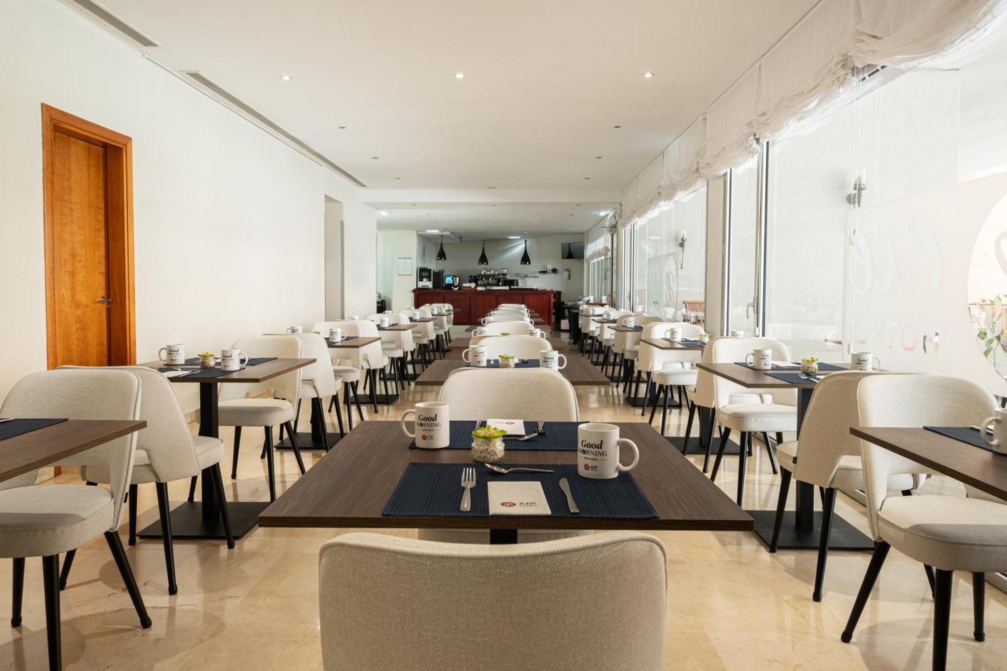 Exe Plaza Delicias Hotell Zaragoza Exteriör bild